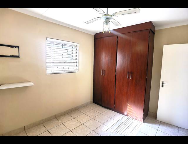 3 BEDROOM FREESTANDING FOR SALE IN KOSMOSDAL